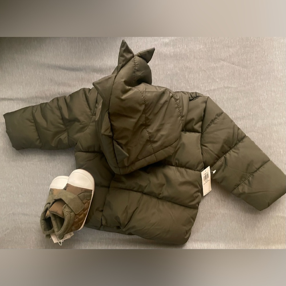 Old Navy Kids Olive Puffer Jacket and Booties Set